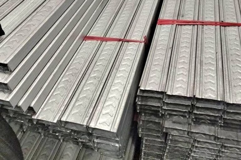 Harga Borongan Baja Ringan Per M2 untuk Rangka, Atap, dan Alumunium Foil